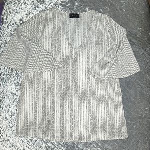 Vici Flutter Sleeve Off White and Black Blouse. Size Medium. Excellent condition